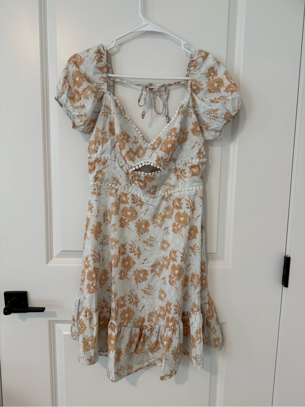 Ivory and Tan Floral Cutout Summer Dress No Tag No Brand